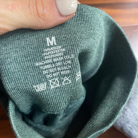 Amazon Legging Bundle - Picture 2 of 4